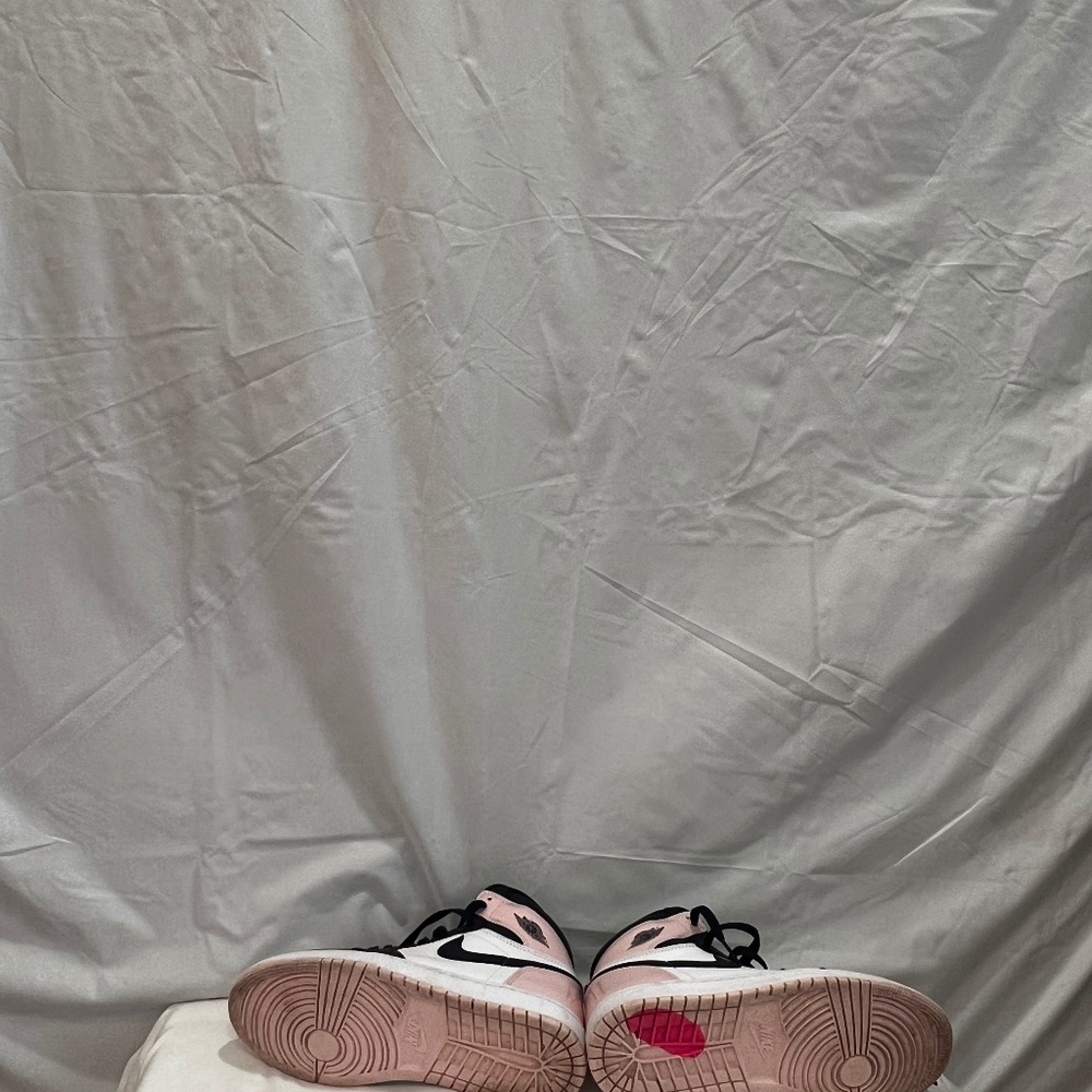 Jordan 1 retro high go women’s bubble gum atmosphere